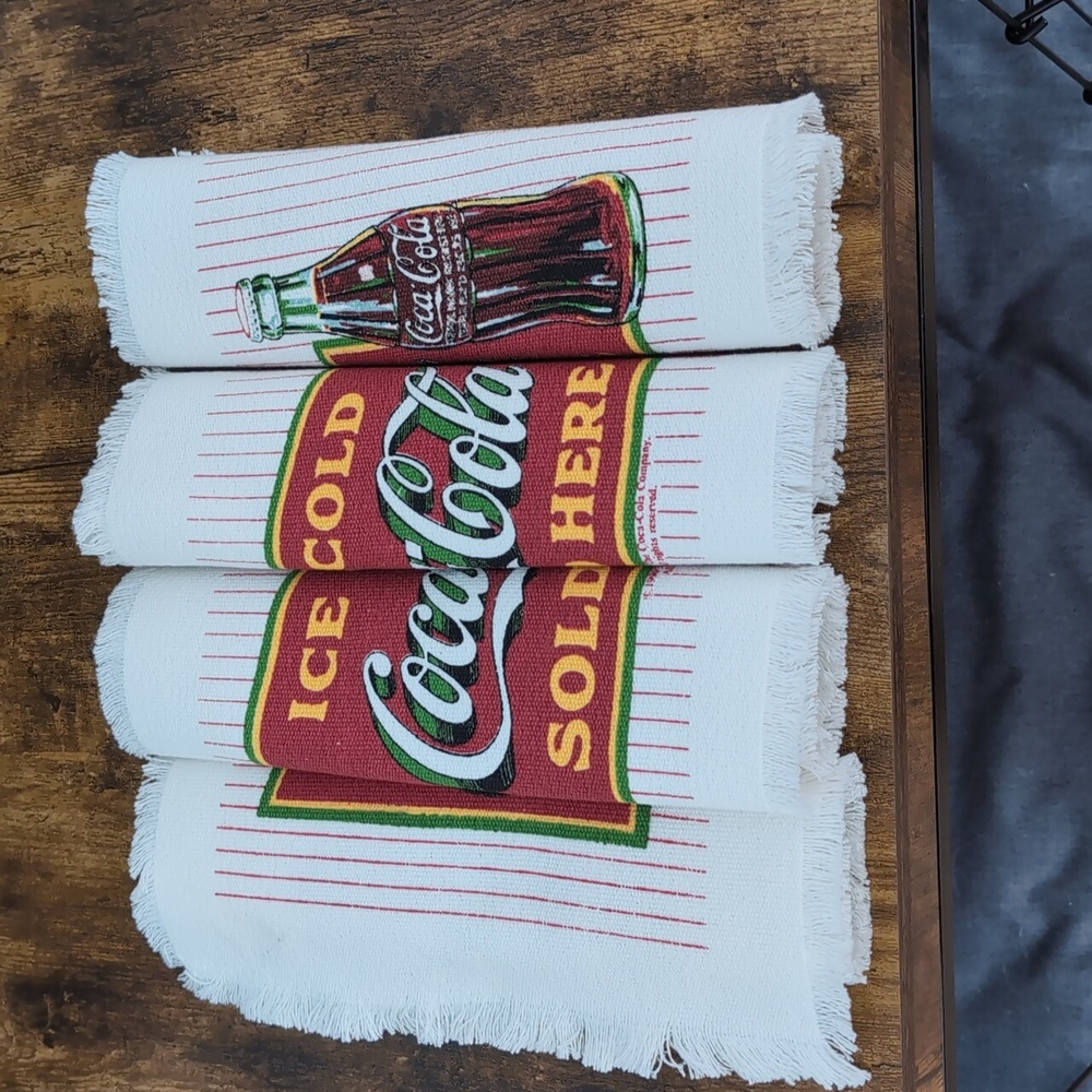 Set Of 4 Coca-Cola Ice Cold Cotton Fringed Ends Placemats Vintage New 1990